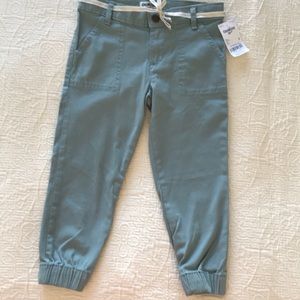Brand New Girl’s Sz 5 Oshkosh pants.